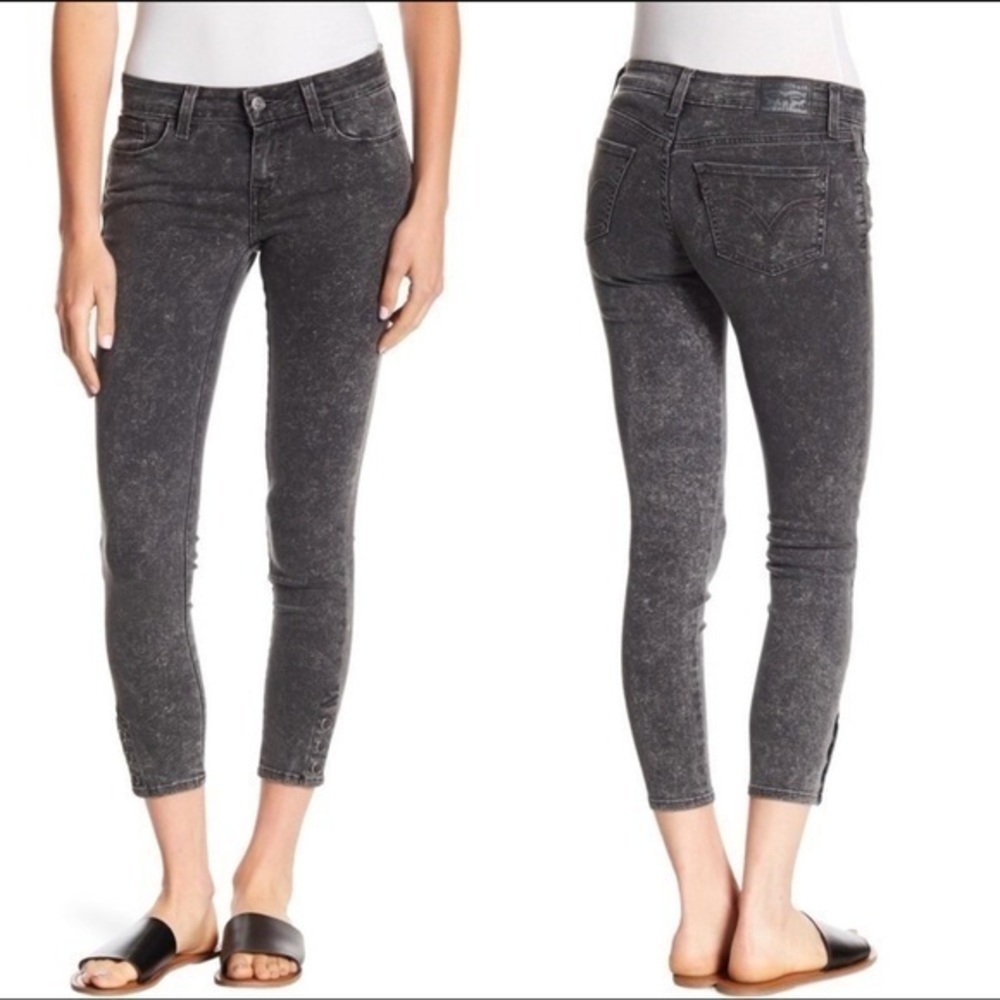Levi’s 535 Super Skinny Acid Wash Cropped Jeans